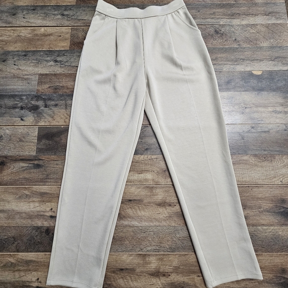 New Halara Beige Pull-On Ankle Pants Elastic Waist Tapered Career Medium Casual - Picture 2 of 12